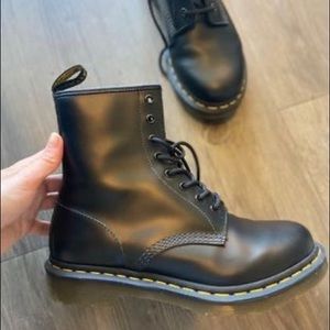 Dr. Martens - WORN ONLY TWICE